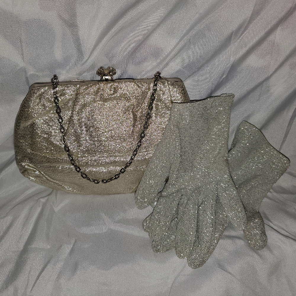 Vintage Style Metallic Small Purse with Chain and Metallic Gloves Set